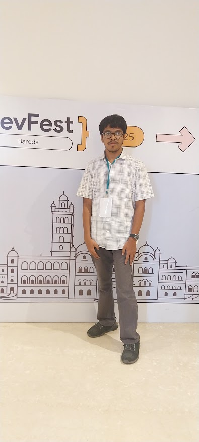 Kunj Shah at a developer conference in Baroda.